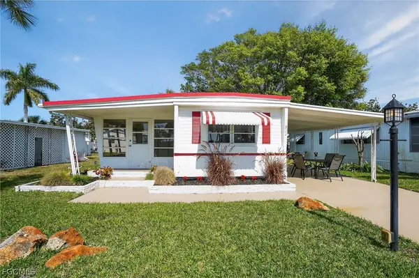 511 Riviera Boulevard E, Naples, FL 34112