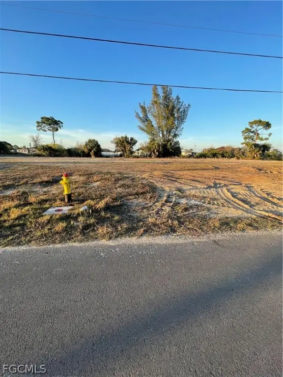 507 NE 15th Street, Cape Coral, FL 33909 - #3