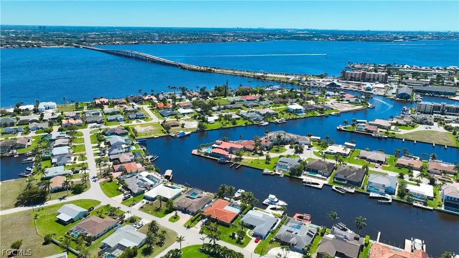 4510 SE 20th Avenue, Cape Coral, FL 33904 - #3