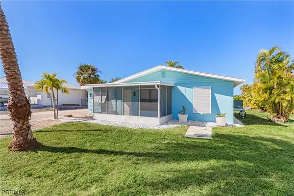 2371 Baybreeze Street, St James City, FL 33956