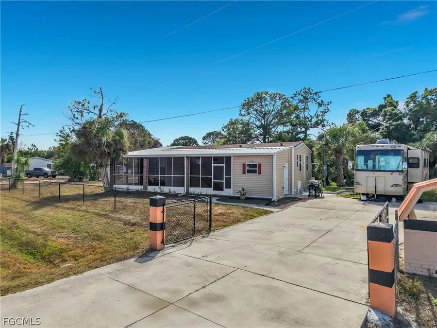2425 Case Lane, North Fort Myers, FL 33917 - #3
