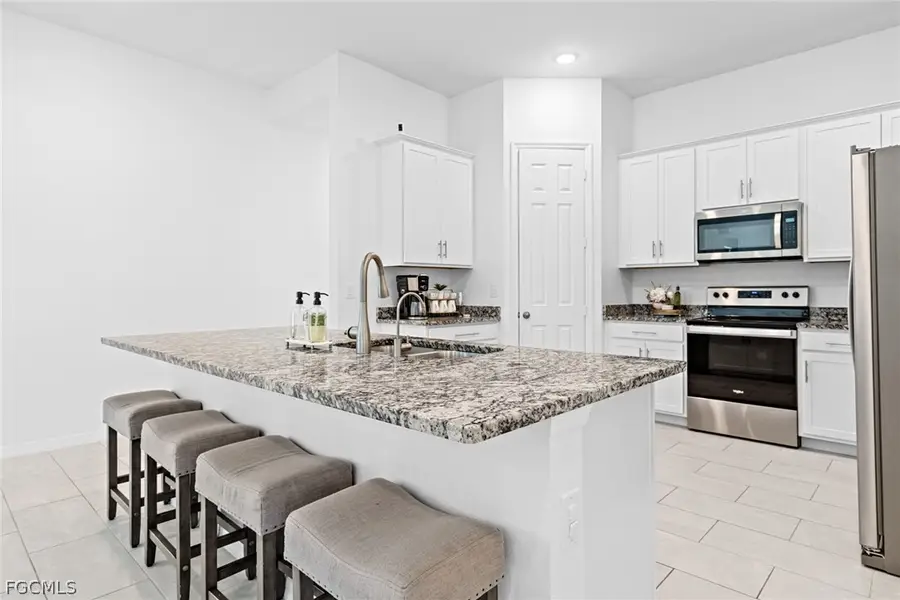 209 SW 10th Place, Cape Coral, FL 33991 - #2