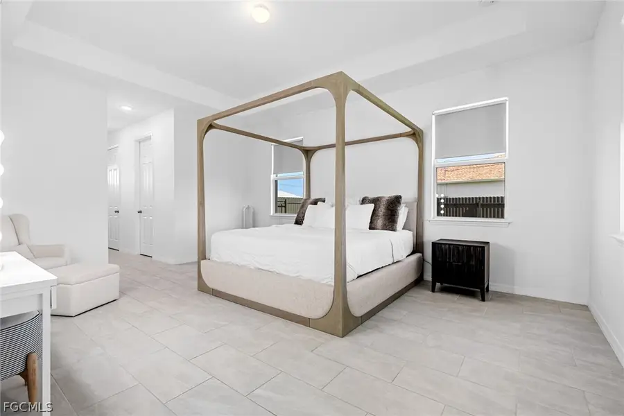 209 SW 10th Place, Cape Coral, FL 33991 - #3