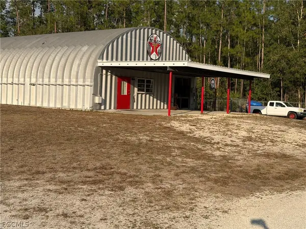 3951 2nd Avenue Se, Naples, FL 34117