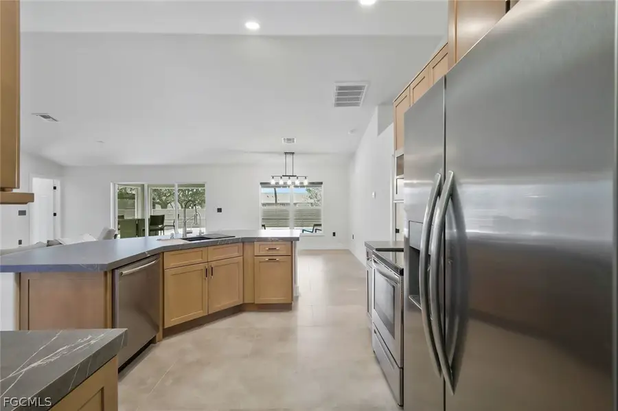 2200 NE 9th Avenue, Cape Coral, FL 33909 - #3