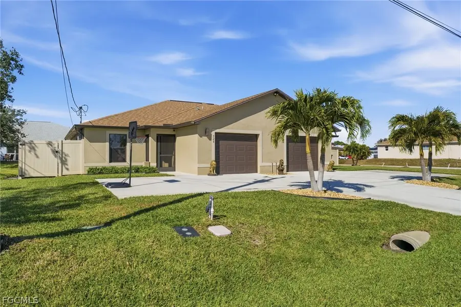 526-528 SE 5th Place, Cape Coral, FL 33990 - #3
