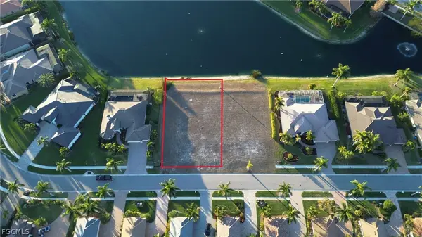 5808 Harbour Circle, Cape Coral, FL 33914