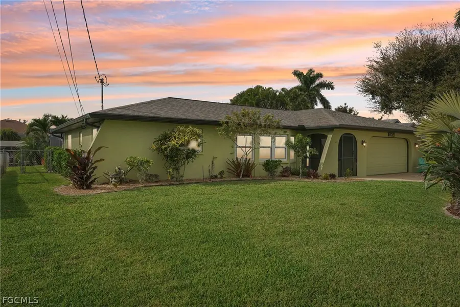 2204 SE 15th Terrace, Cape Coral, FL 33990 - #2