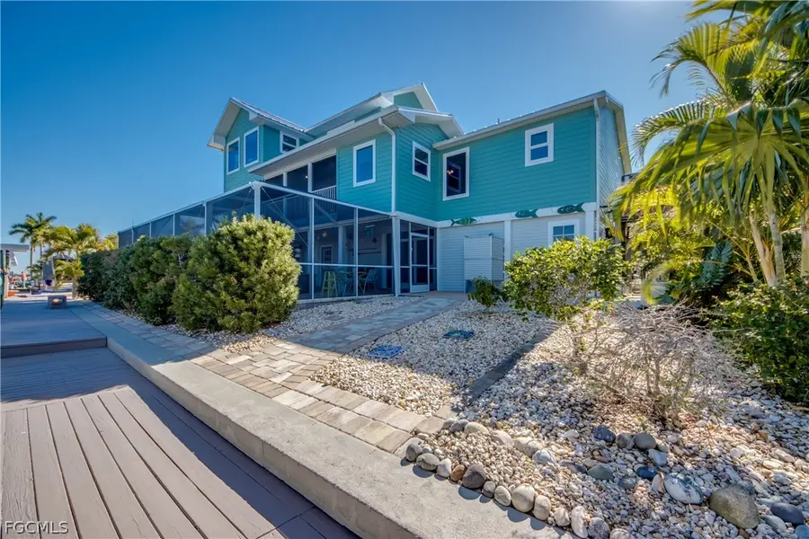 2702 Bruce Street, Matlacha, FL 33993 - #2