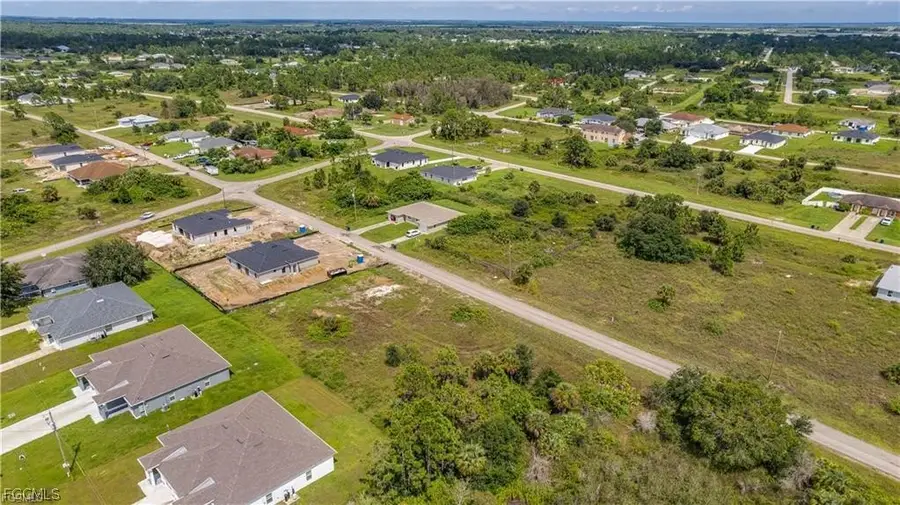 1136 Graystone Avenue, Lehigh Acres, FL 33974 - #3