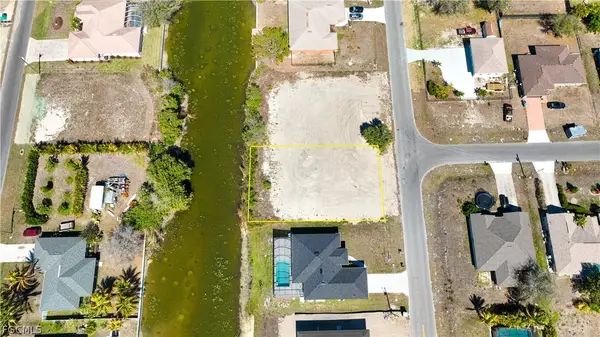 1830 NE 10th Place, Cape Coral, FL 33909