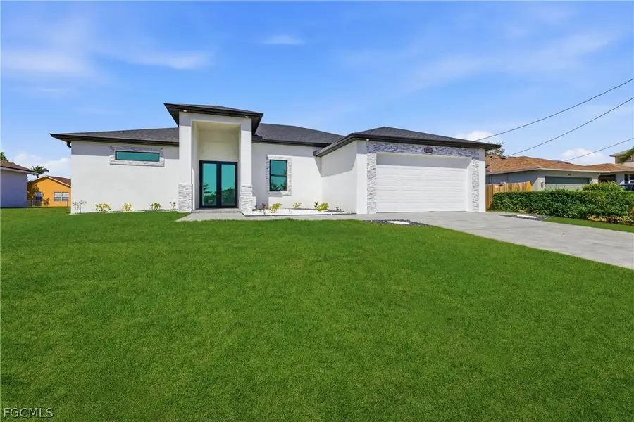 921 NE 15th Street, Cape Coral, FL 33909 - #2