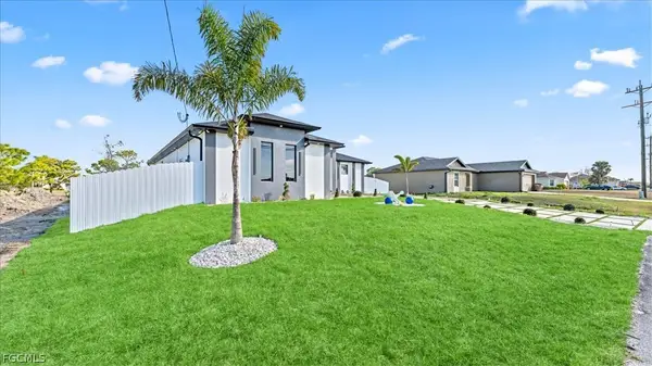 2711 Van Buren Parkway, Cape Coral, FL 33993