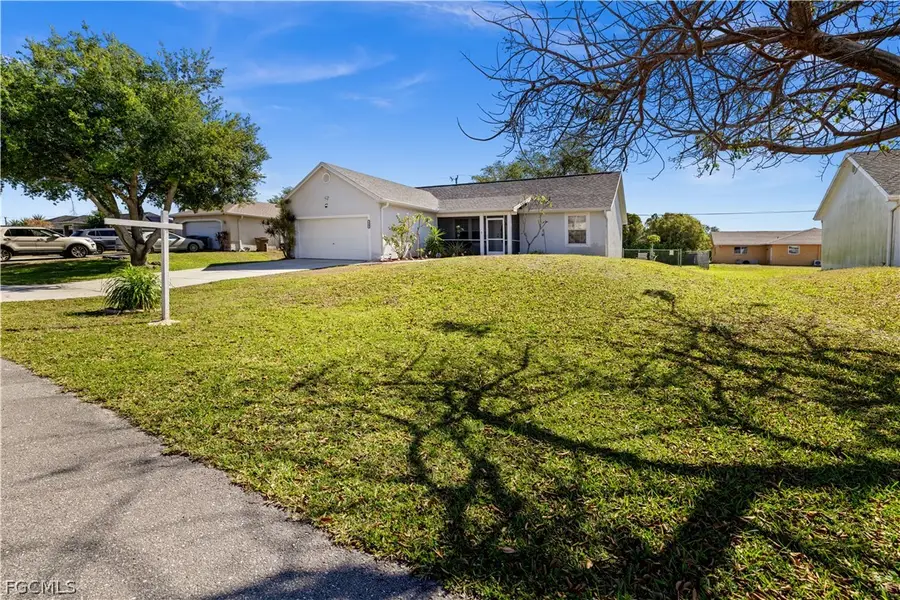 125 NE 11th Place, Cape Coral, FL 33909 - #3