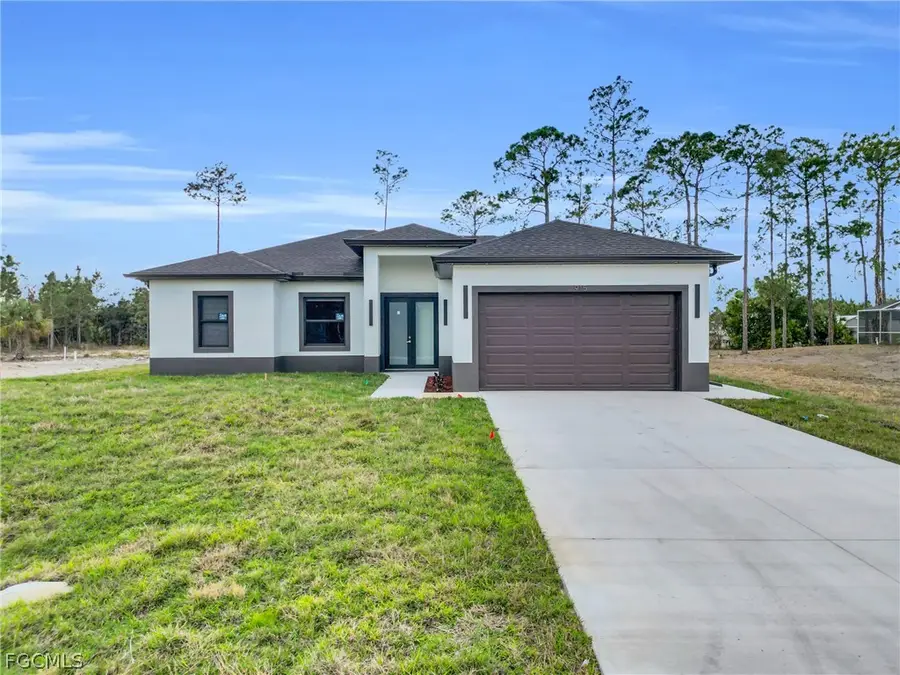 915 Cleveland Avenue, Lehigh Acres, FL 33972 - #2