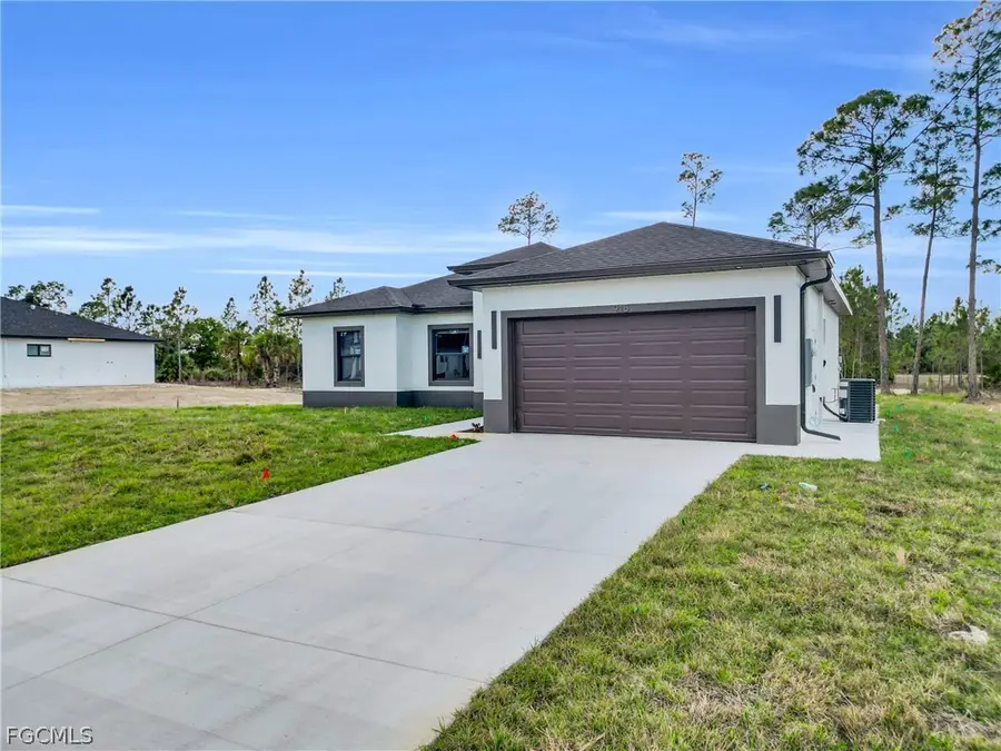 915 Cleveland Avenue, Lehigh Acres, FL 33972 - #3