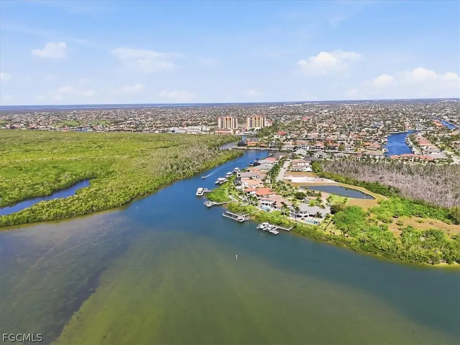 105 SE 40th Terrace, Cape Coral, FL 33904 - #3