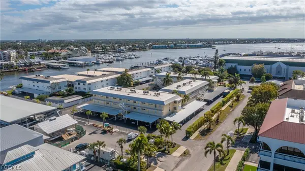 1100 8th Avenue S #105A, Naples, FL 34102