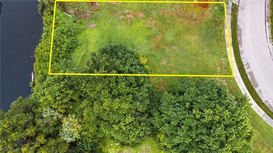 947 Iris Drive, North Fort Myers, FL 33903 - #3