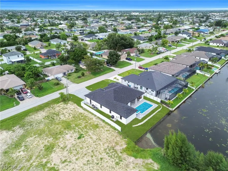 706 SW 28th Street, Cape Coral, FL 33914 - #3