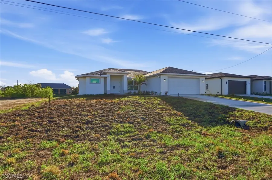 2105 NE 1st Avenue, Cape Coral, FL 33909 - #2