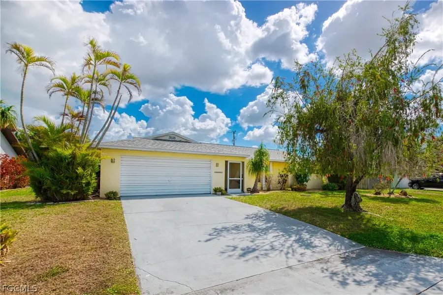 318 SE 33rd Terrace, Cape Coral, FL 33904 - #2