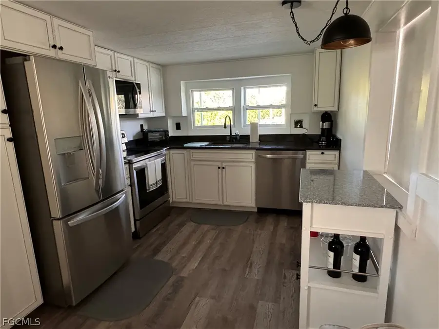 88 Sun Circle, Fort Myers, FL 33905 - #3