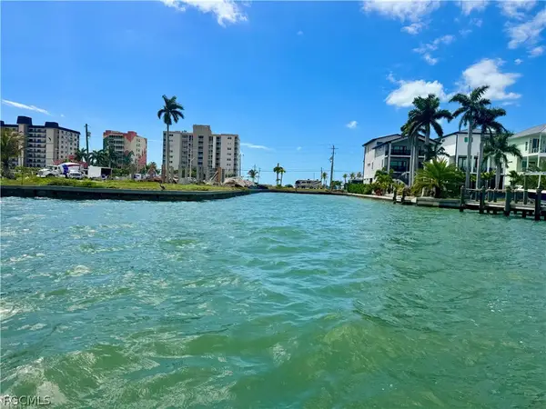 507 Carlos Circle, Fort Myers Beach, FL 33931