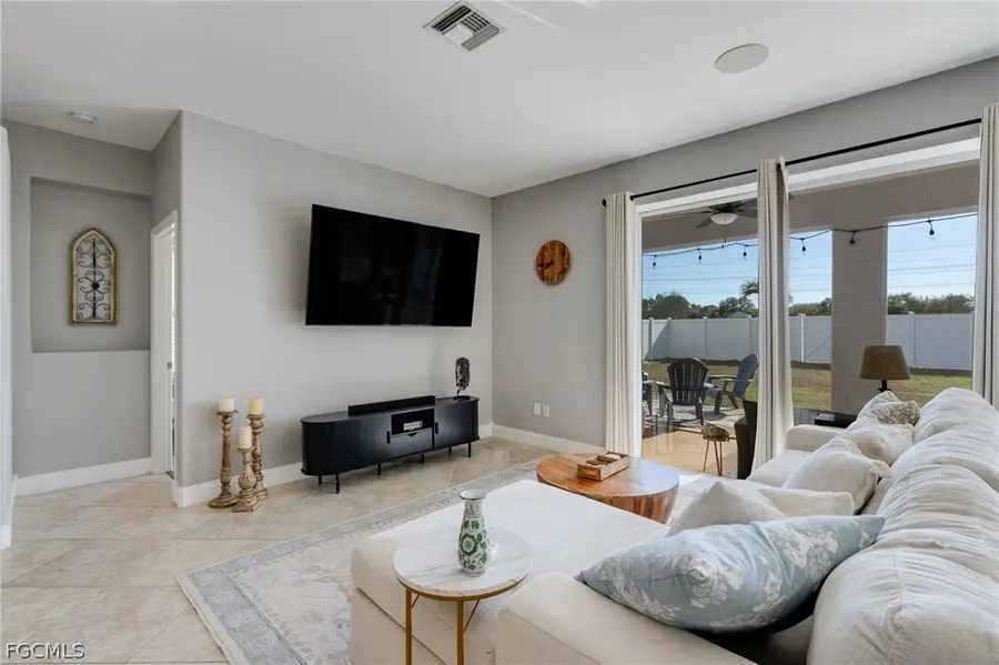 11200 Lakeland Circle, Fort Myers, FL 33913 - #3