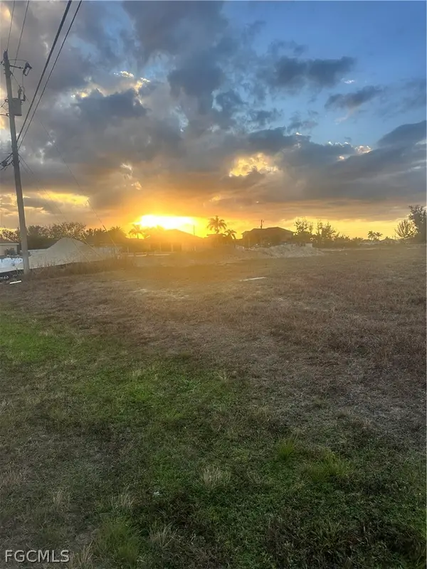 1901 NW 13th Street, Cape Coral, FL 33993