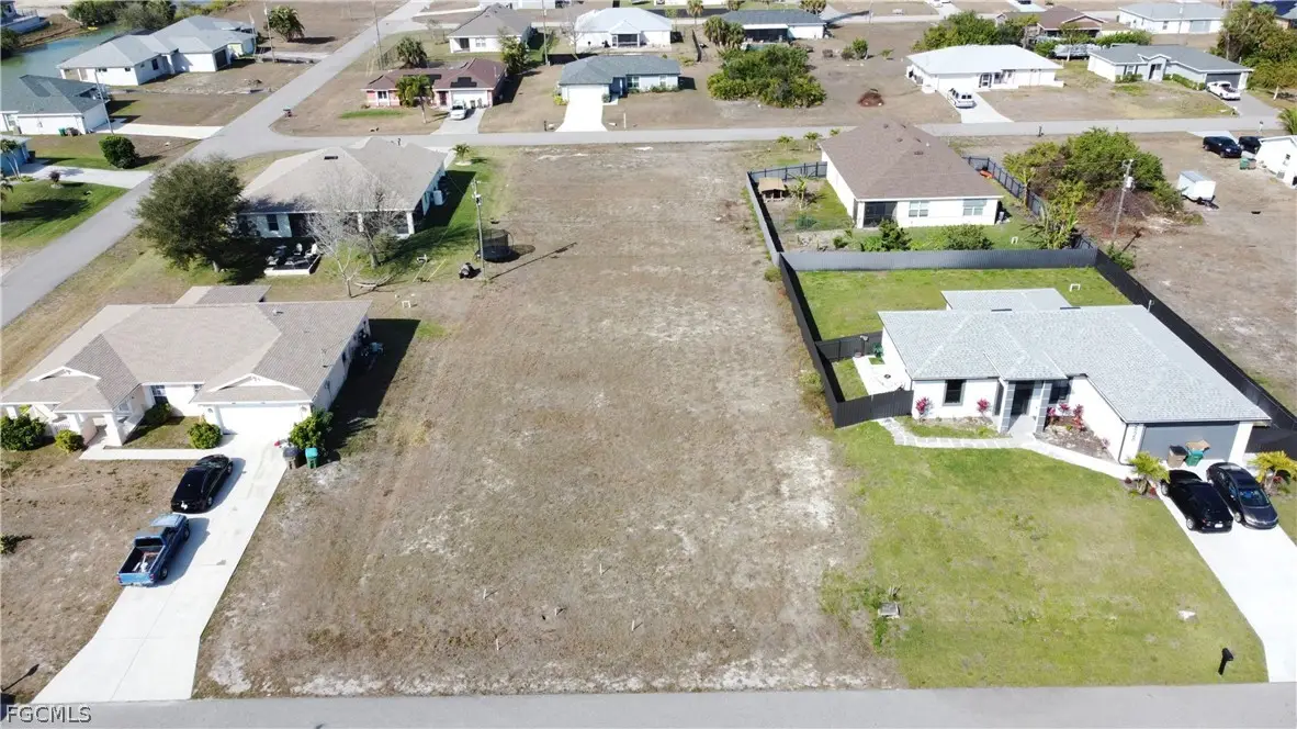 2524 NE 5th Place, Cape Coral, FL 33909 - #1