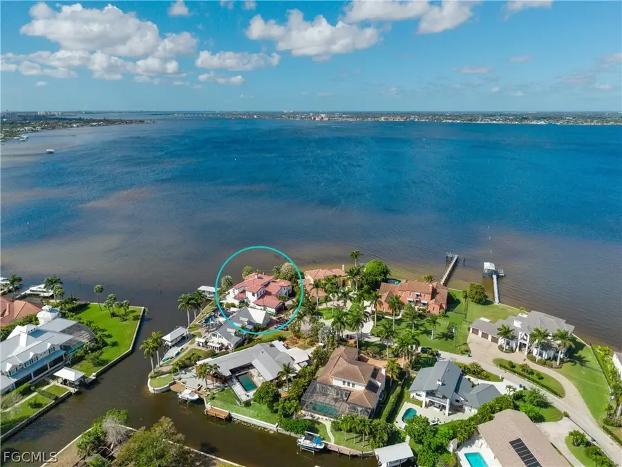 911 Aqua Lane, Fort Myers, FL 33919 - #3