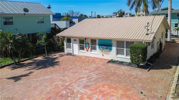 217 Miramar Street, Fort Myers Beach, FL 33931