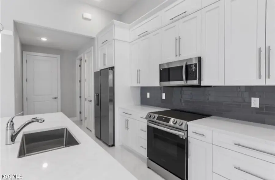 2118 SW 14th Place, Cape Coral, FL 33991 - #3