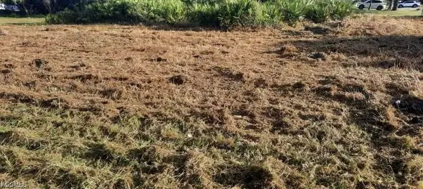 5202 25th Street Sw, Lehigh Acres, FL 33973