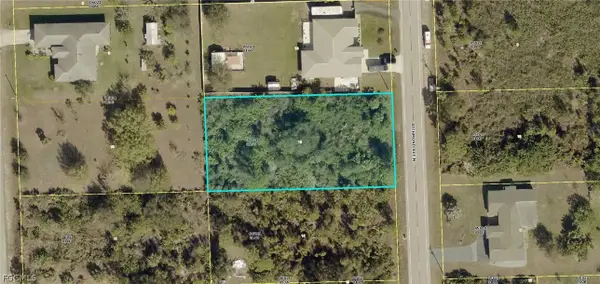 905 Richmond Avenue N, Lehigh Acres, FL 33972