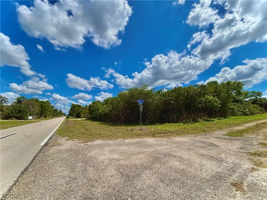 121 Dexter Avenue S, Lehigh Acres, FL 33974 - #2