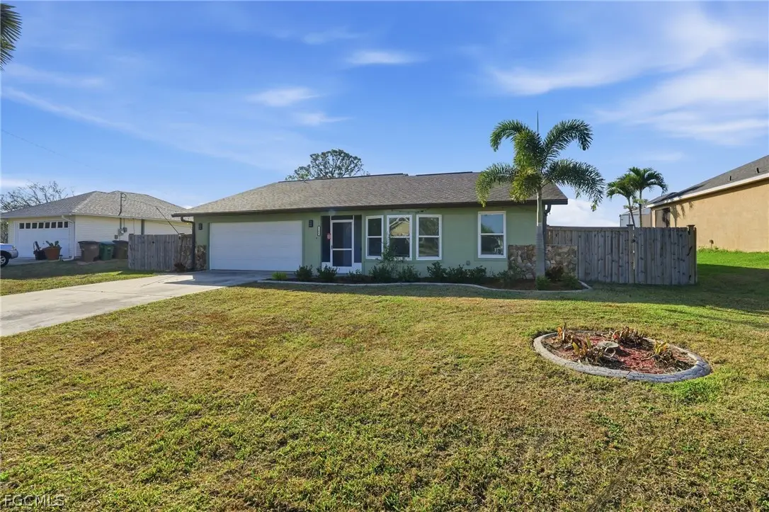 1206 SW 8th Street, Cape Coral, FL 33991 - #1