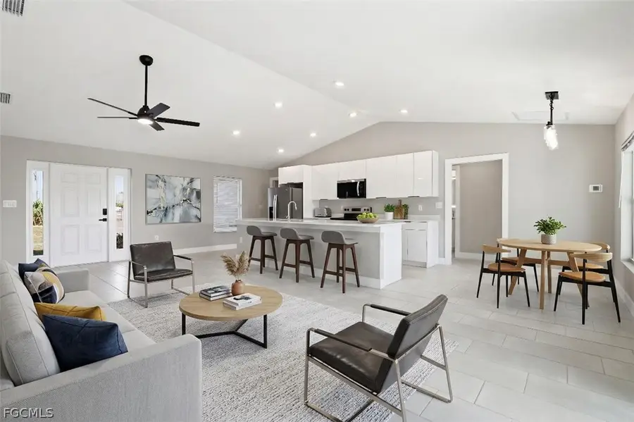 1818 NE 10th Place, Cape Coral, FL 33909 - #2