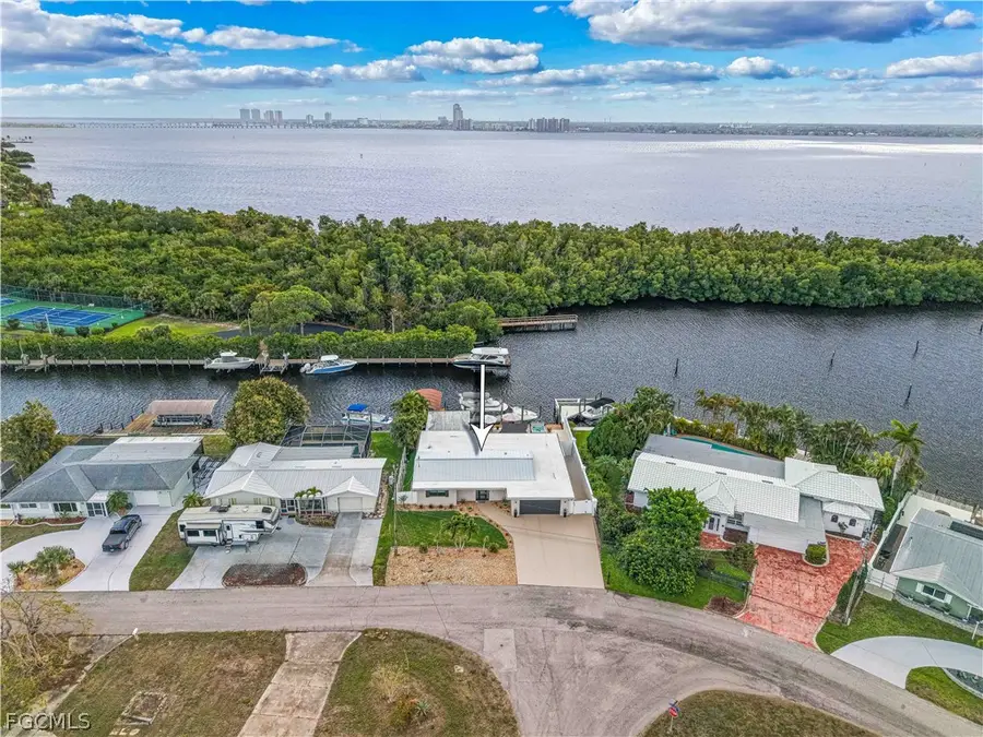 4322 Harbour Lane, North Fort Myers, FL 33903 - #2