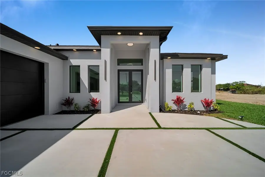 1426 NE 6th Avenue, Cape Coral, FL 33909 - #3