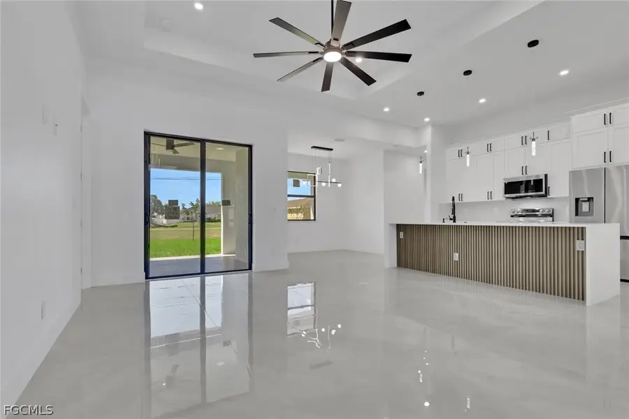 922 NE 5th Avenue, Cape Coral, FL 33909 - #3