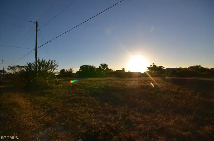 1304 NE 14th Avenue, Cape Coral, FL 33909 - #3