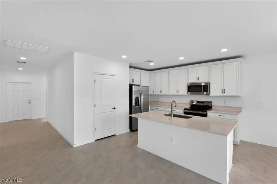 254 Lakeside Breeze Way, Lehigh Acres, FL 33936 - #3