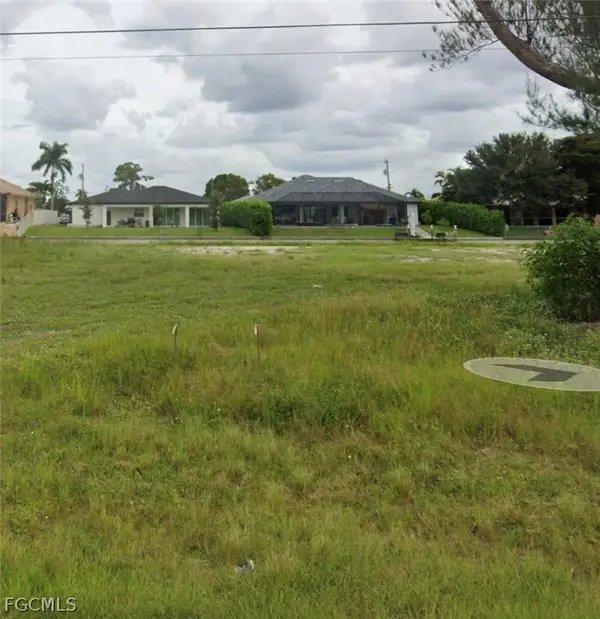1207 SW 8th Court, Cape Coral, FL 33991