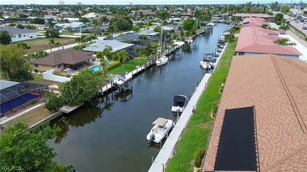 232 Cape Coral Parkway E #201, Cape Coral, FL 33904