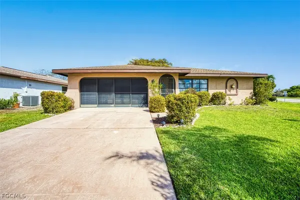 9780 Owlclover Street, Fort Myers, FL 33919