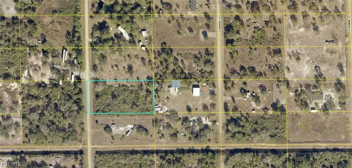 565 S Riverside Street, Clewiston, FL 33440 - #1