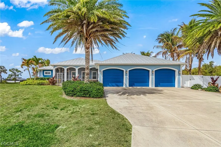 4438 NE 11th Place, Cape Coral, FL 33909 - #2