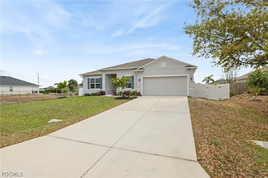 512 NW 4th Street, Cape Coral, FL 33993 - #2